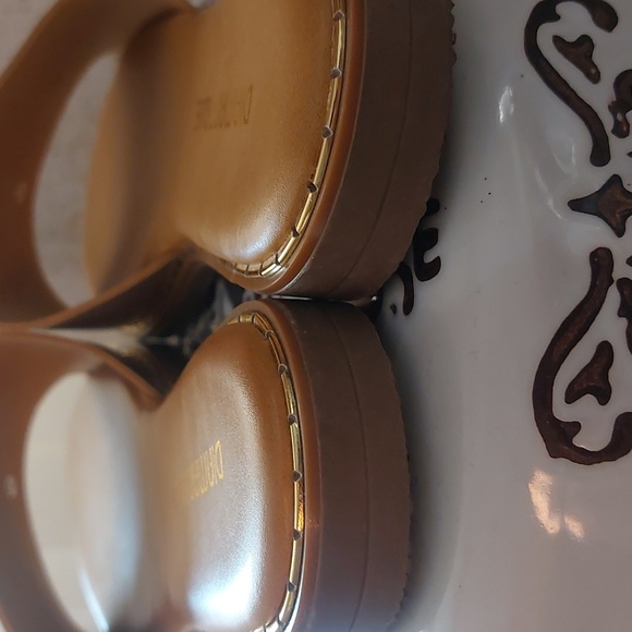 Sandals - Picture 7 of 8